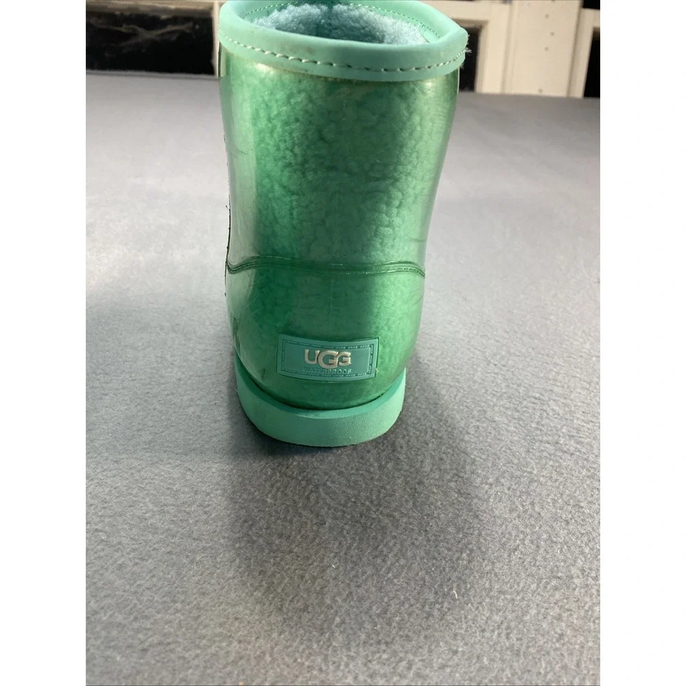 UGG Classic Green Clear Mini Boot Sherpa Lined Warm Logo Size 6‎ Waterproof